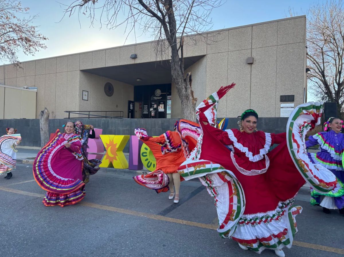 Passing the Mexican consulate in El Paso.