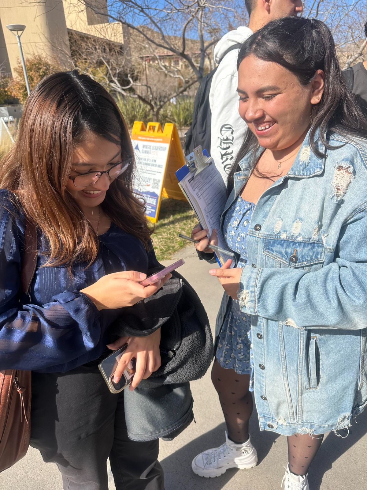 PxP registering students at UTEP