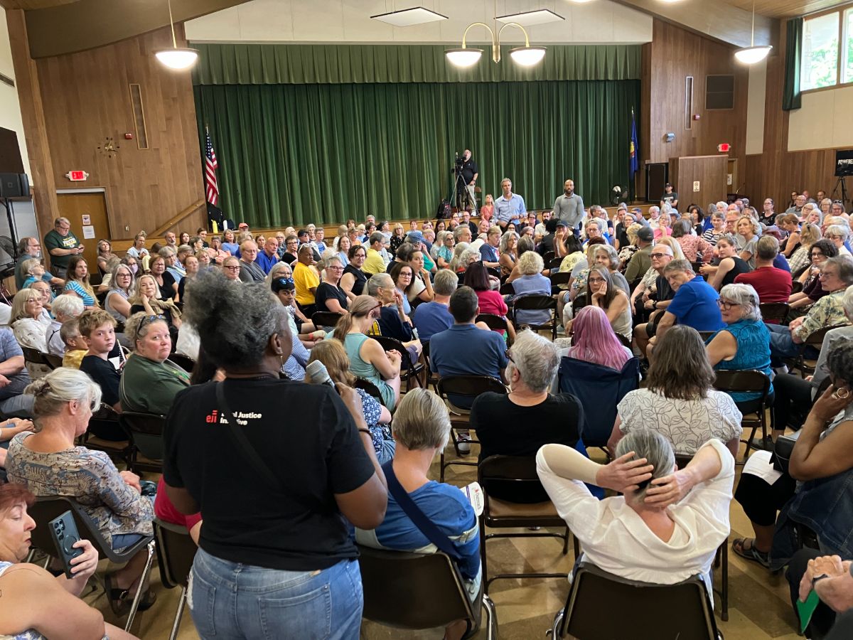 Mandela and Beto hosting a town hall together in Milwaukee