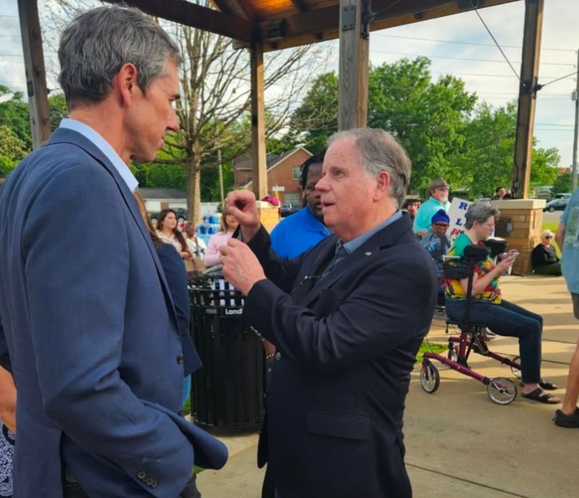 Beto speaking with Senator Doug Jones at the Tuscaloosa rally. 